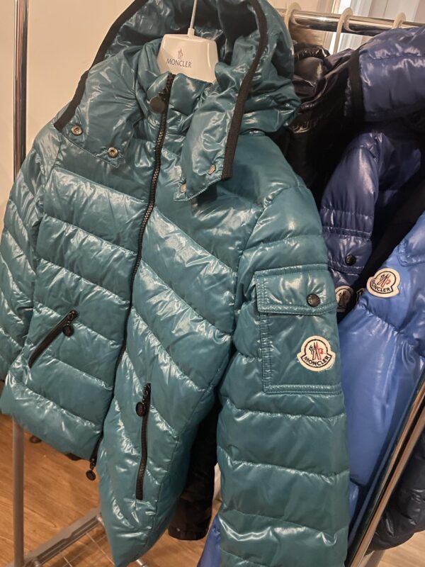 Girls green moncler jacket - Image 2