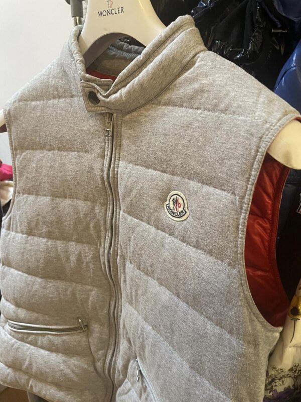 Men’s Grey gilet - Image 2