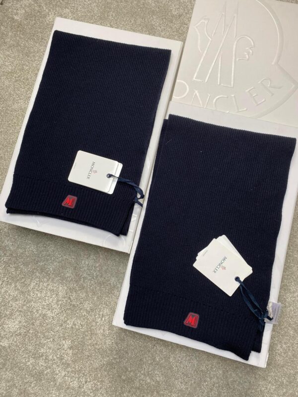 Men’s navy moncler scarf